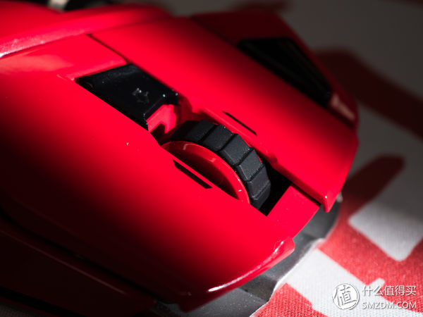 赛博朋克撞色鼠标测评,赛博朋克风发光线条