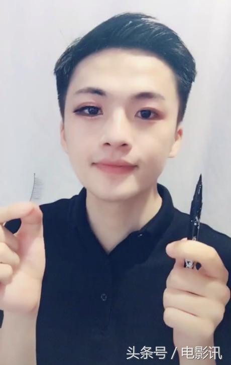 男生画妆容是不是不太好,男人化起妆比女人还漂亮