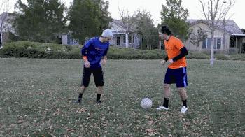 儿童足球基础防守技巧,足球防守技巧一对一