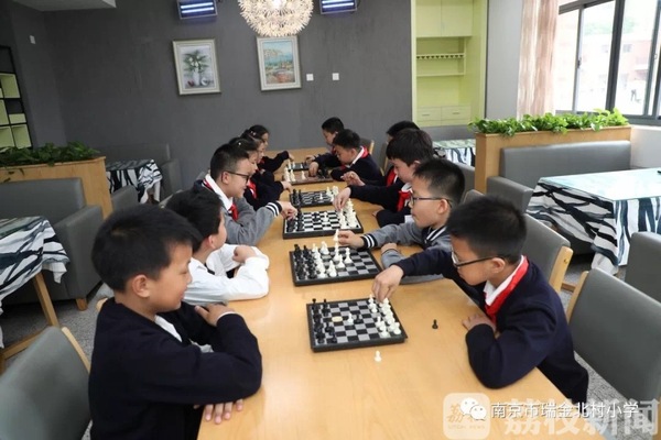 公办小学冠名华师附属小学,多所小学