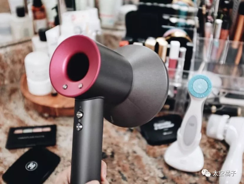 送礼物真的是一门学问,直男在送礼前都做了哪些努力