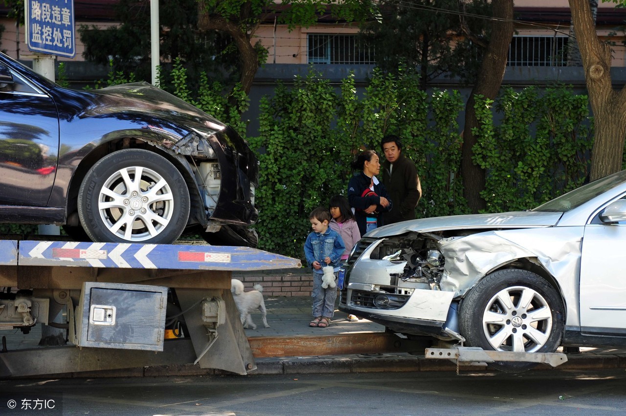 13年迈腾1.8t豪华版现在值得买吗,17年迈腾1.8t豪华版二手车多少钱