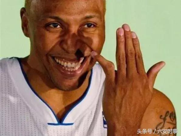 郭德纲打破规矩调侃博士夫妇,交大博士夫妻怒批郭德纲