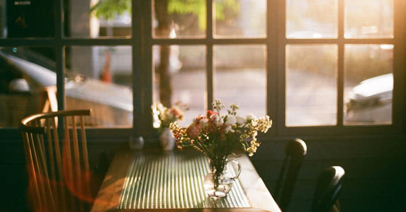 刚装修完婚房我就破产，岳母拿瓶农药：不分手就给我收尸