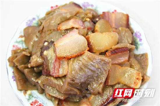 「看区县」永定区官黎坪街道河长制常态化巡河见成效/武陵源区三举措打造智慧养老服务“物联网”成效显著（更多）