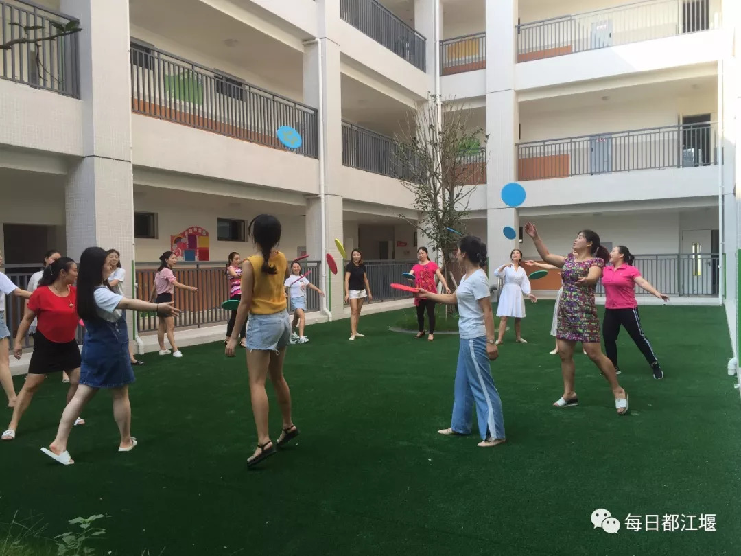 都江堰市光亚幼儿园,都江堰市哪家幼儿园好