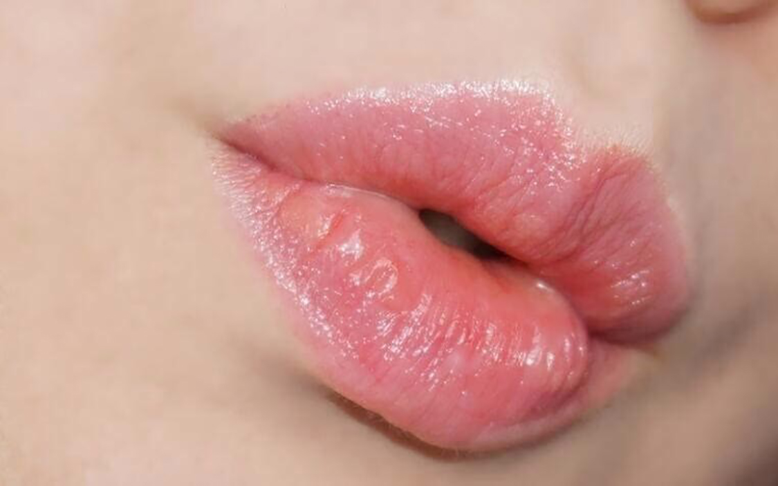 迪奥口红变色润唇膏怎么样,dior迪奥粉漾魅惑变色润唇膏015