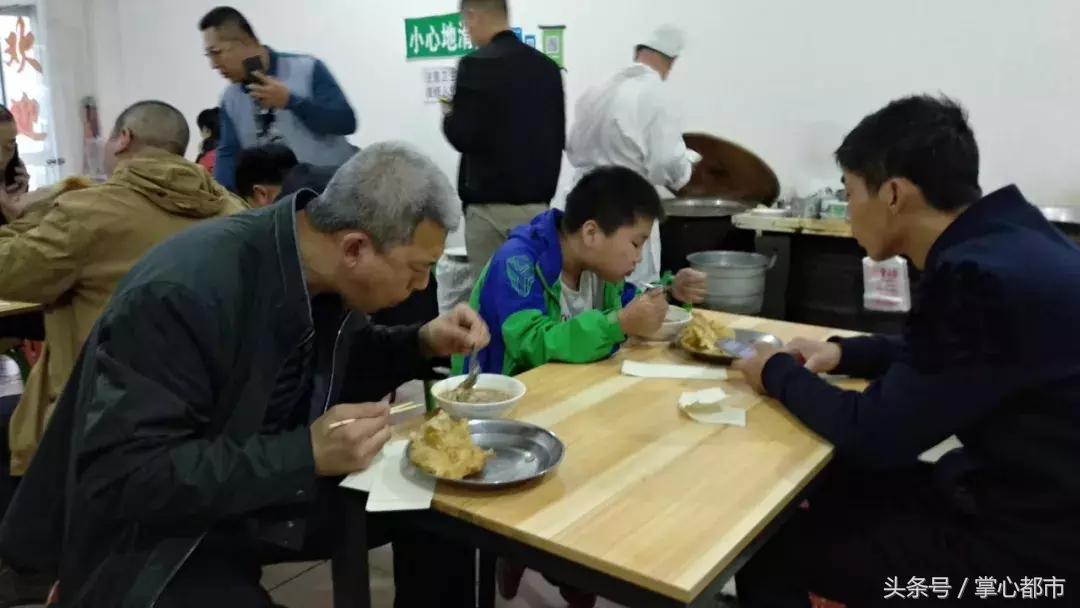 寻味涿州用一道菜征服食客,涿州鼓楼豆腐脑