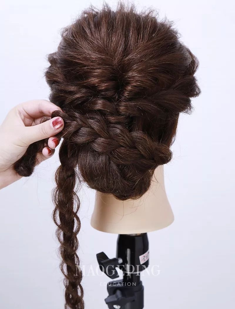 女童8-9岁中短发怎么扎简单又漂亮,30岁短发怎么扎好看又简单漂亮