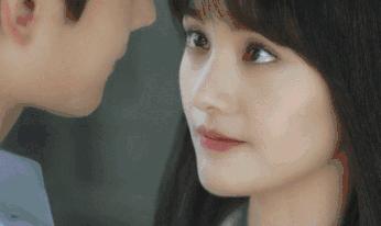 女生求爱的信号,女生向男生发出的表白信号