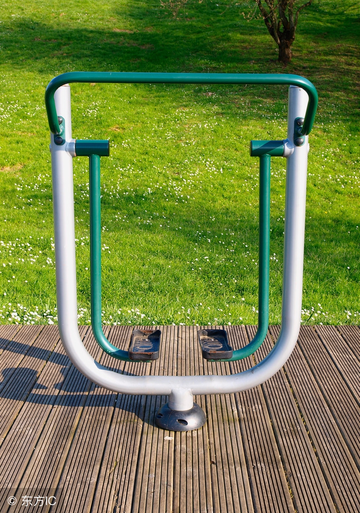 小区健身器材损害案,小区健身器材致人损害谁负责案例