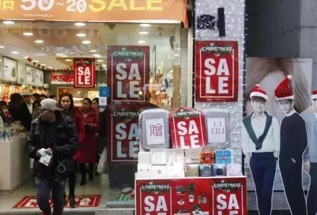 国外免税店专坑中国人：反正他们人傻钱多，太好骗！