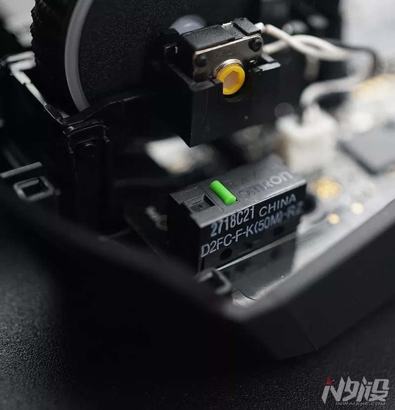 雷蛇曼巴眼镜蛇无线版用什么微动,雷蛇曼巴眼镜蛇无线版鼠标掉帧