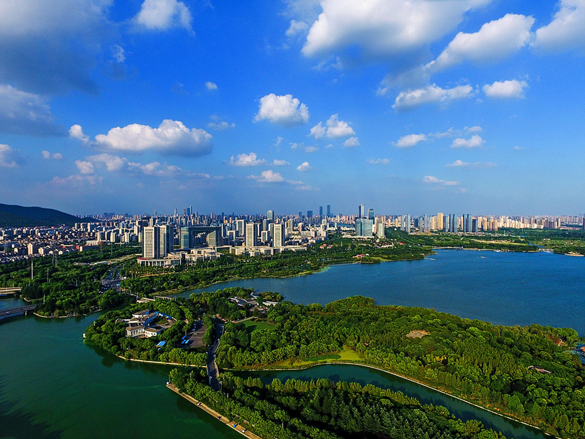 无锡第一宜居城,无锡市万亿之城怎么样