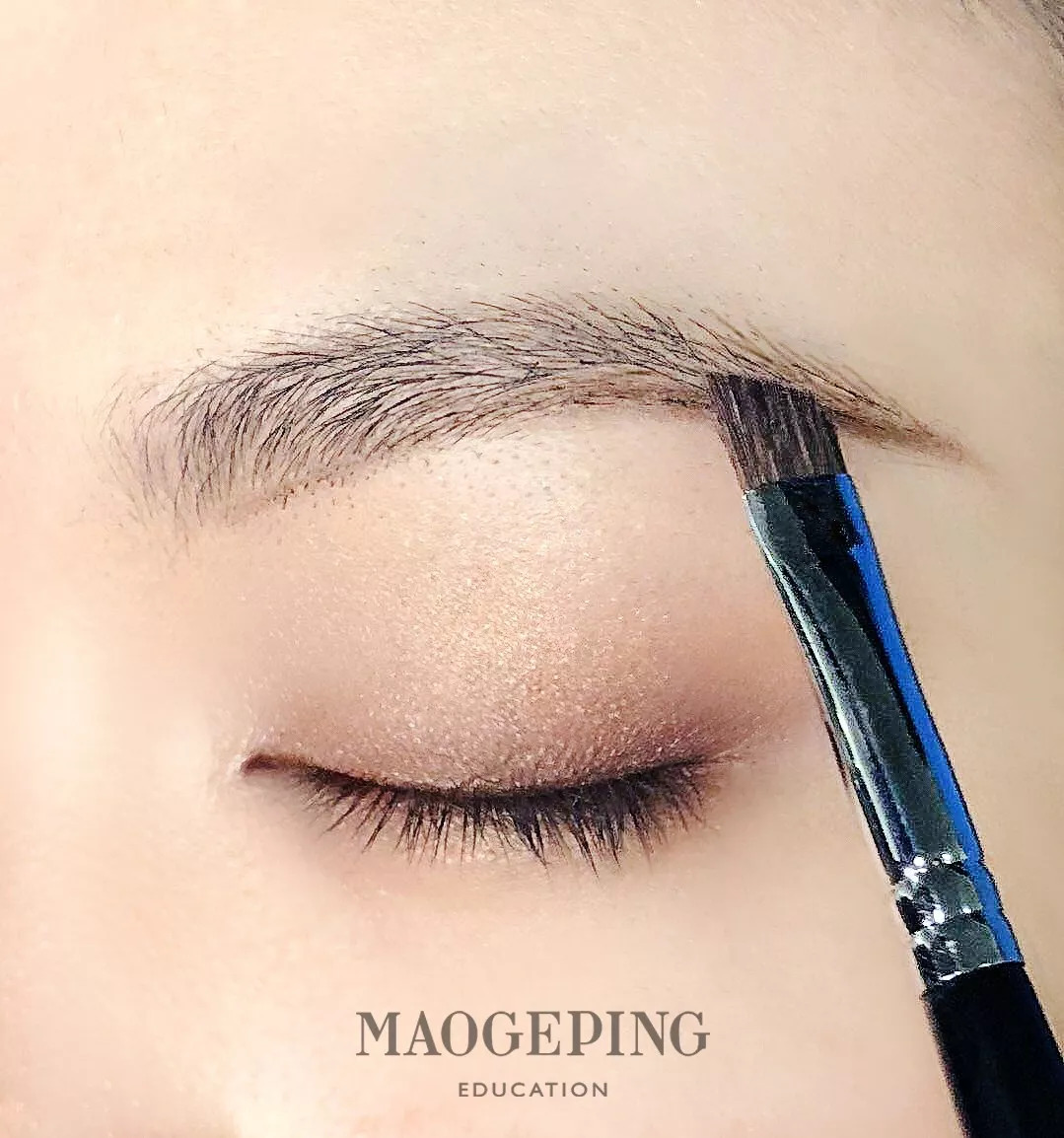 修眉画眉的正确方法,新手画眉修眉最简单方法