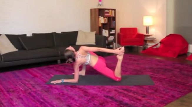 平躺抬腿90度腿伸不直练哪块肌肉,躺着高抬腿瘦哪里效果明显