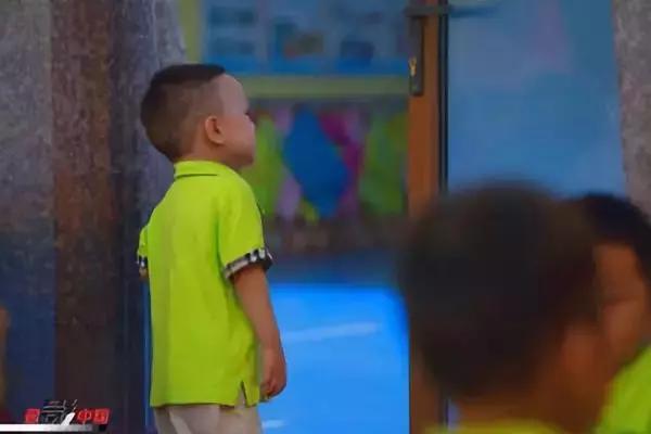 如何帮助幼儿消除分离焦虑,家长讲座分离焦虑