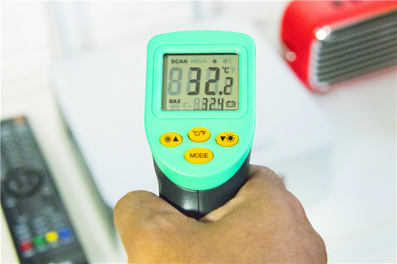 打造家庭影院好一点的要花多少钱,打造家庭版影院用什么投影仪