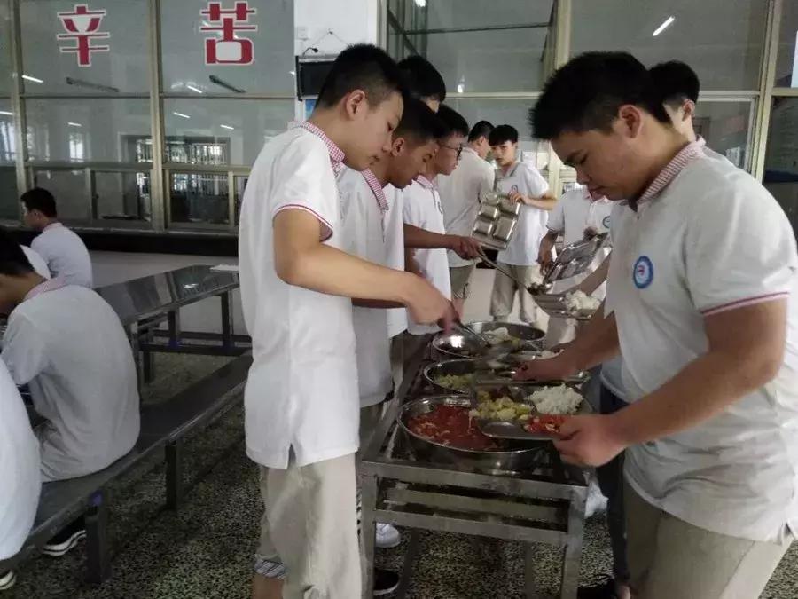 义乌市绣湖中学教育集团稠江校区,爱的名义