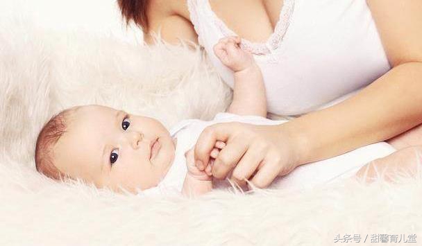 为什么单胎两个月会很显怀呢,初胎4个多月了显怀正常吗