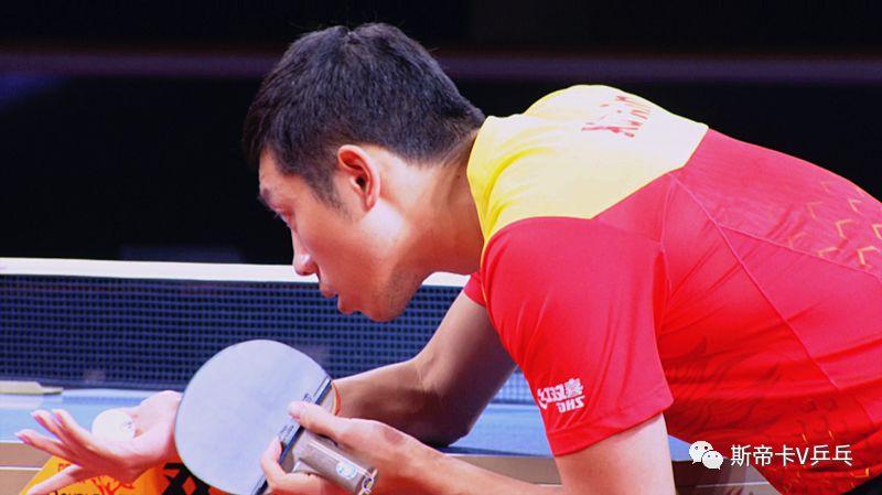 许昕的直板横打,许昕直板和削球