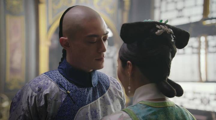 如懿传卫嬿婉献媚如懿先发制人,如懿传卫嬿婉转身