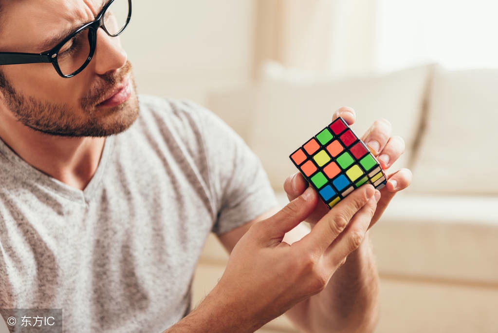 小时候玩的魔方长条,小时候玩过的魔方视频