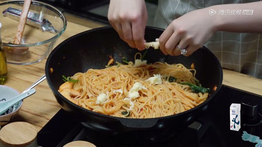 意大利面与北京炸酱面,意大利面与炸酱面