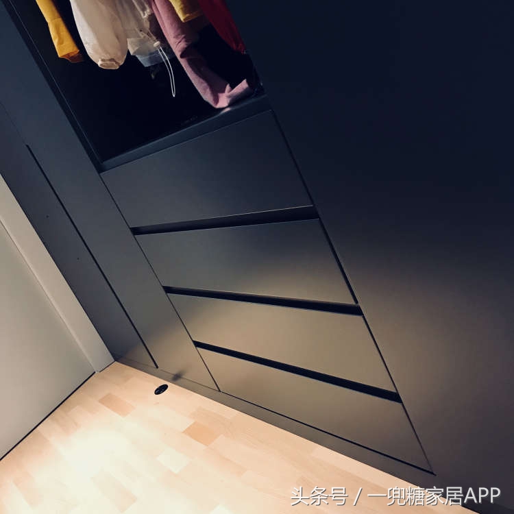 为了2个娃,我183㎡的家,没一个凸出来的柜门把手