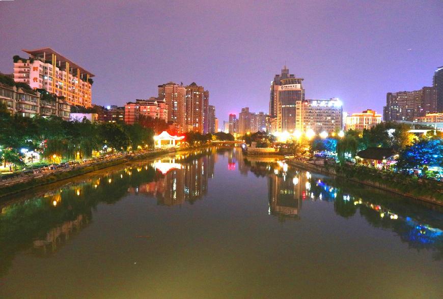 夜色中的九眼桥,美丽夜景太迷人成都九眼桥酒吧