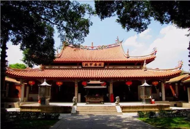 中华大地，每一寸河山，都饱含着文人骚客们的诗情画意