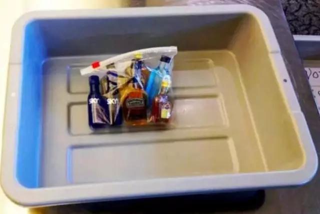 飞机行李不能带的东西有哪些,飞机托运行李箱有什么东西不能带