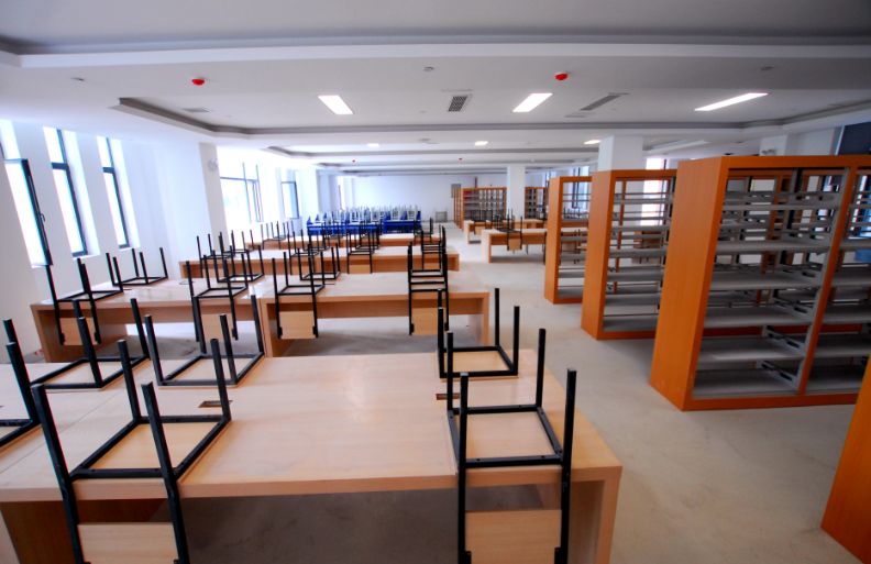 多图！电子科大宜宾研究院开学啦，上千名新生……