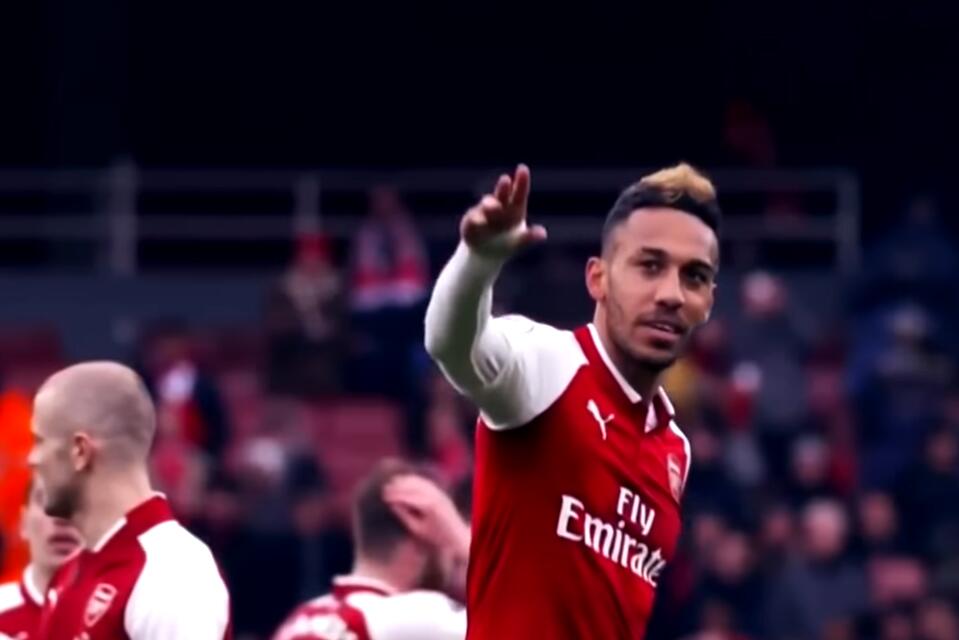 还记得夏普和O2吗？盘点英超六强胸前广告史