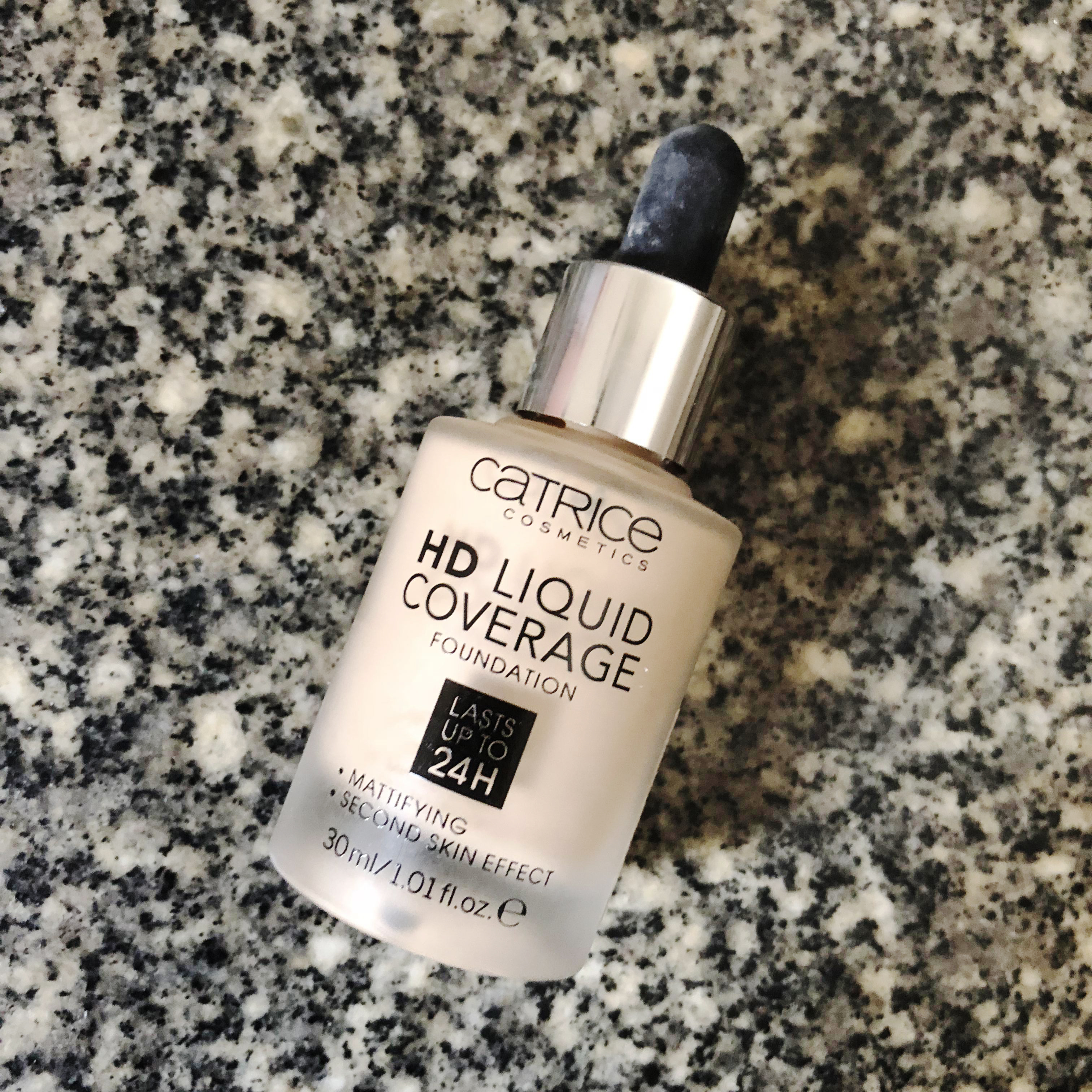 德国小滴管catrice粉底液,catrice德国hd滴管粉底液