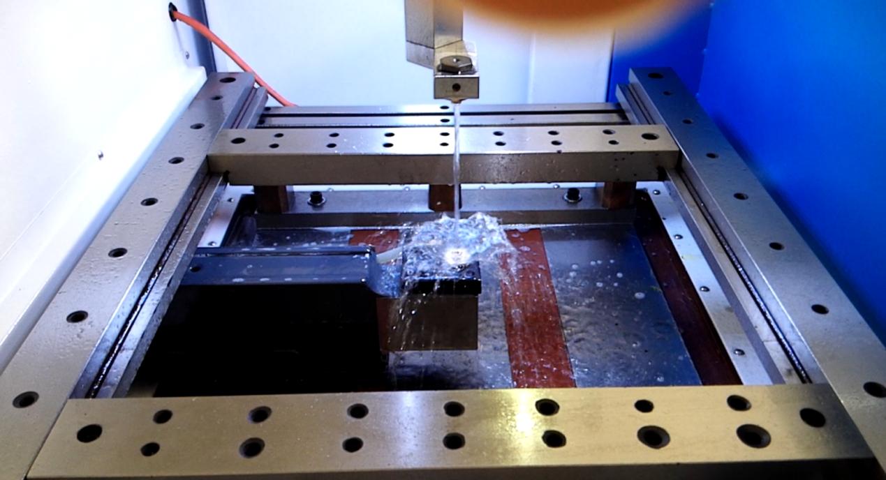 线切割中走丝老是断丝怎样解决,hf线切割控制系统中走丝老是断丝