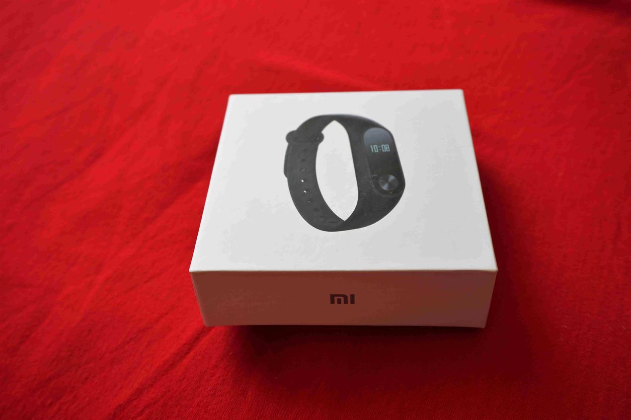 小米手环2上手评测：续航强悍，堪称手表的最佳替代品