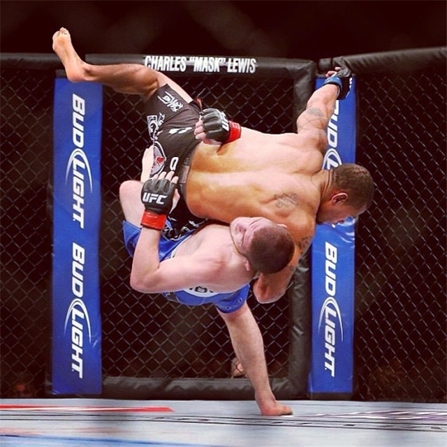 ufc嘴炮打得过一龙吗,ufc嘴炮没有开打吗