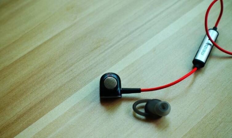 无线蓝牙运动耳机哪个品牌好,森海塞尔蓝牙颈挂耳机和索尼耳机