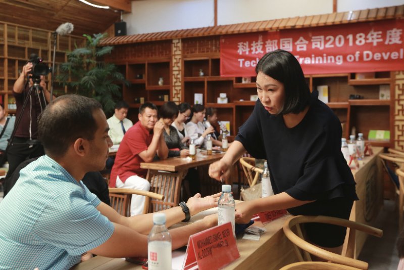 范迎医生,范迎营养讲师