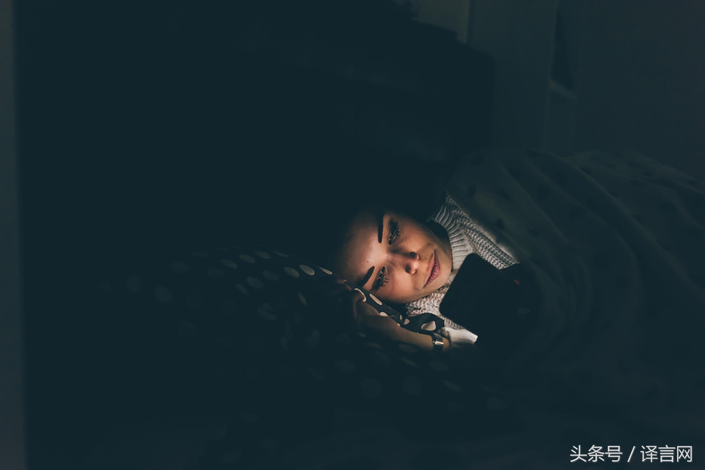 早上起来发现头晕头痛怎么回事,早上起床右侧头痛是什么原因