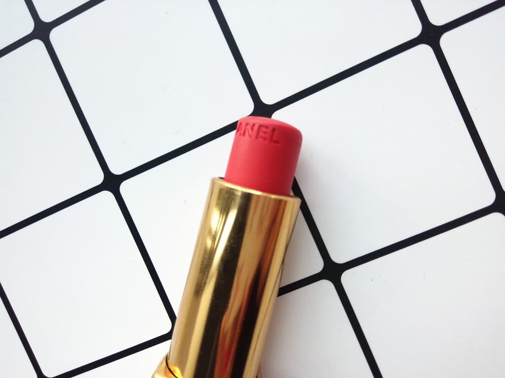 黄皮亲妈绝美口红,香奈儿口红丝绒43