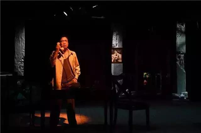 前苏联剧作家A·盖利曼《家丑外扬》探讨“女性软*力暴**”的话题