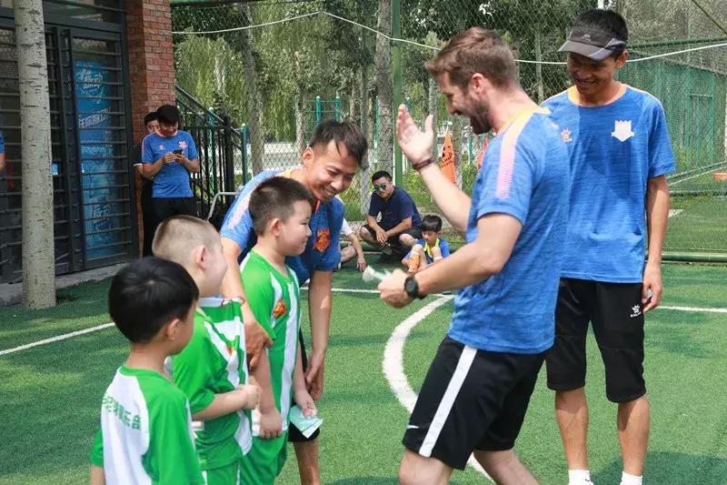 教师节感恩有你诗朗诵,教师节感谢一路相伴的良师益友