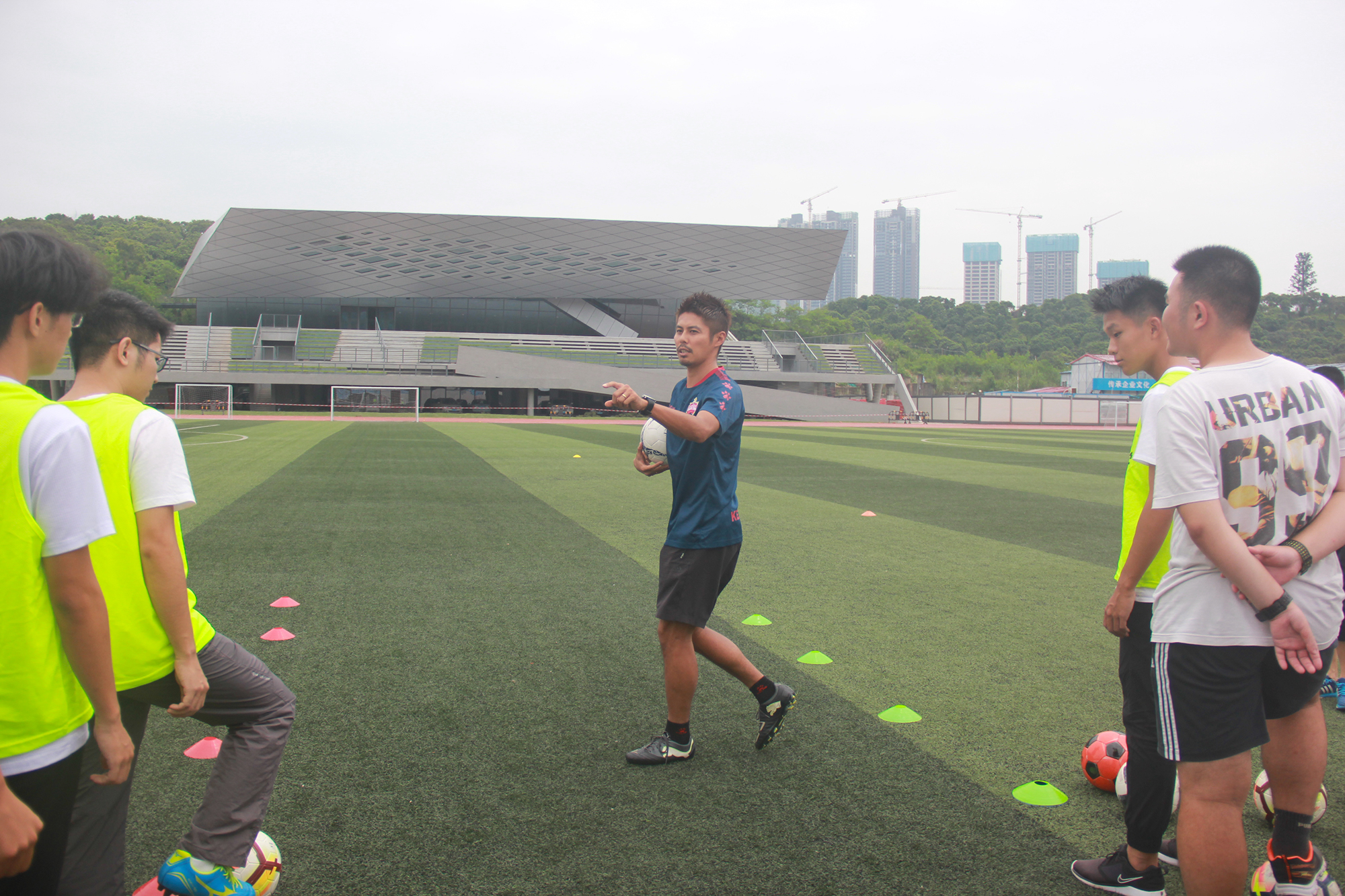 深足校园公开课走进南科大乐山孝志全程中文授课