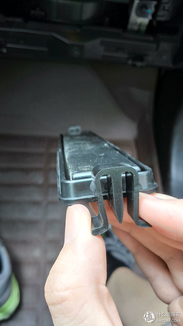 帝豪gs空调滤芯更换教程,吉利帝豪gs空调滤芯正反