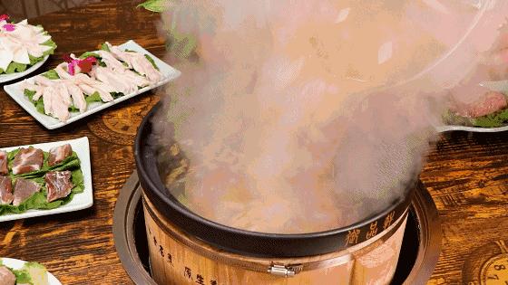 好吃！火锅都被玩坏啦！常州火锅界杀出一匹黑马！自带喷泉特效！