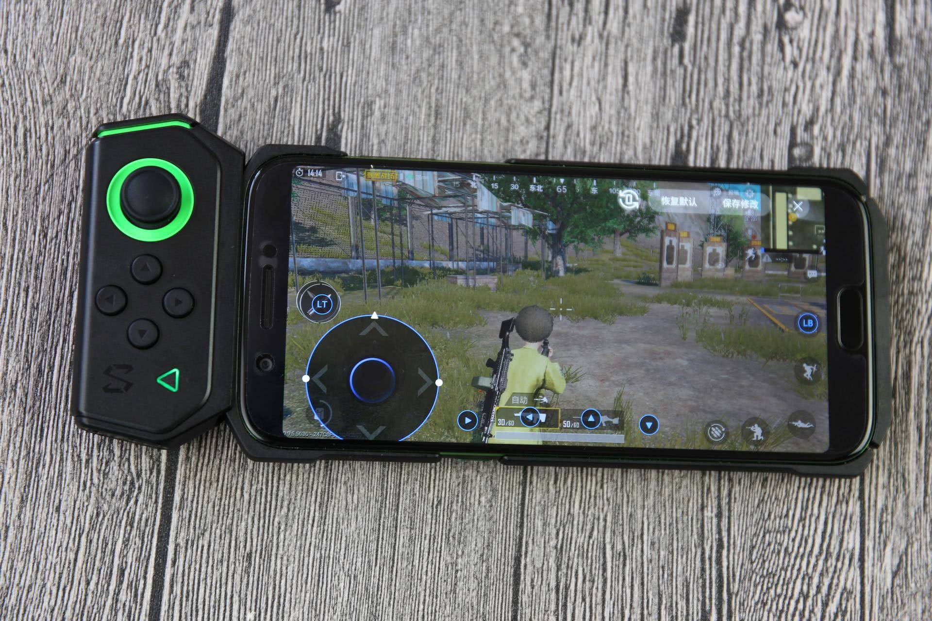 黑鲨游戏手柄吃鸡测评,黑鲨游戏手柄有什么功能