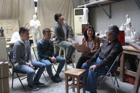 80岁以上雕塑大师曹春生,曹春生雕塑大师视频