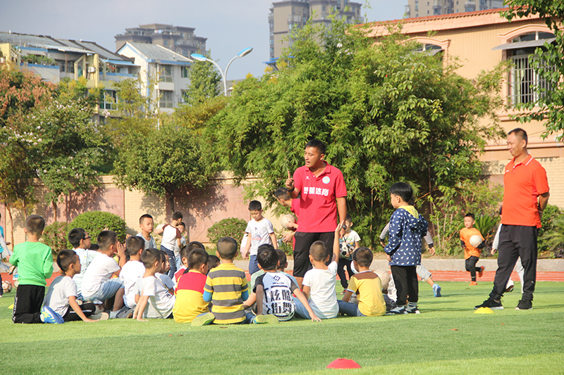 城北小学阳光大课间,校园足球阳光体育活动